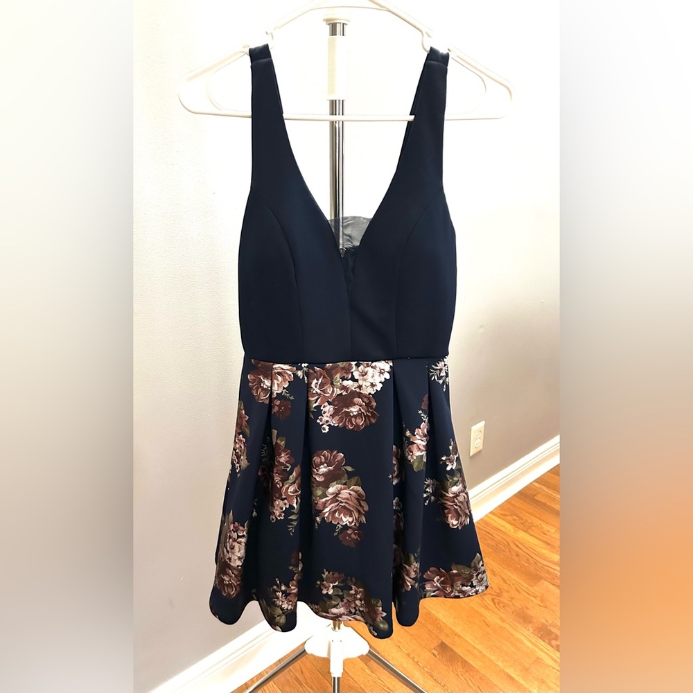 Floral Sleeveless Navy Junior Dress